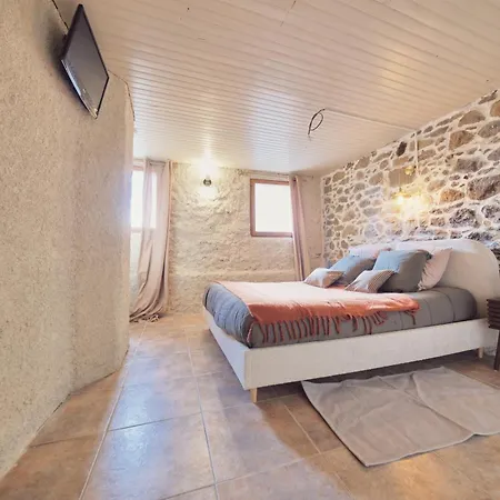 Guest house A Louer *
